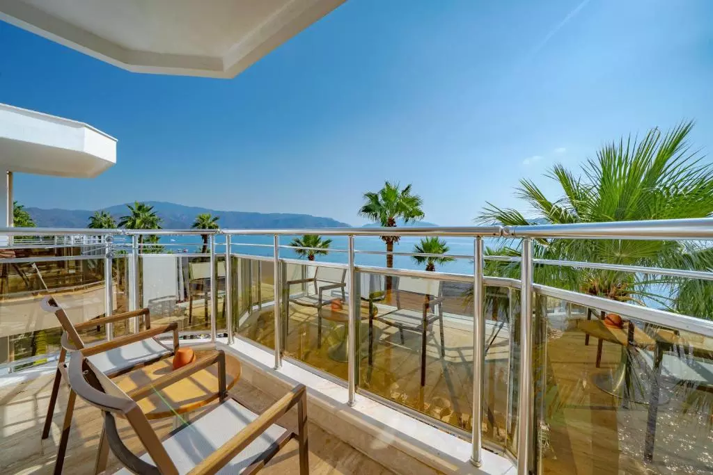 تراس هتل پرایم بیچ مارماریس